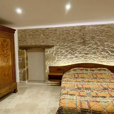 L'oxalis Dore Apartment *